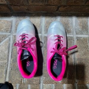 Soccer cleats 1.5y